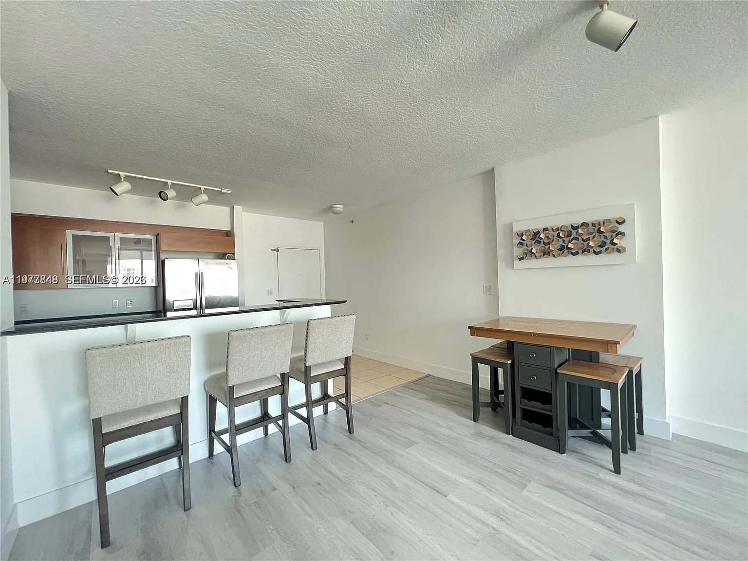 2 bed, 2.0 bath, 1145 sqft, $3,850 — Photo 4