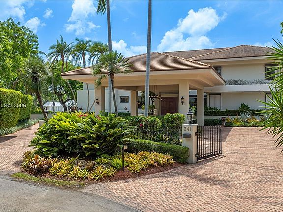 5th image of 241 Cape Florida Dr