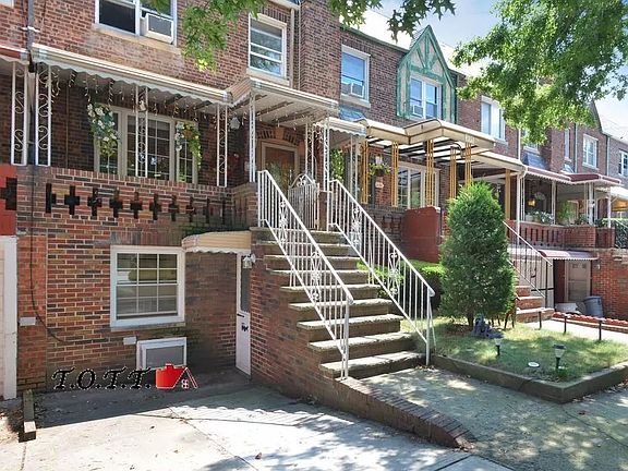 2nd image of 2137 E 35th St