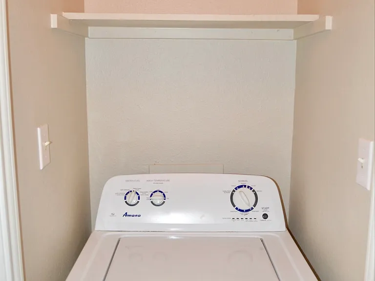 Laundry Room/Washer