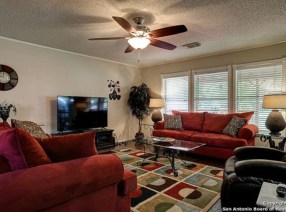 3rd image of 14115 Cougar Rock Dr