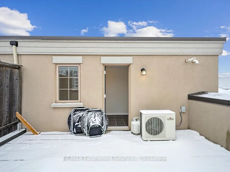 2441 Greenwich Dr #64 — Photo 42