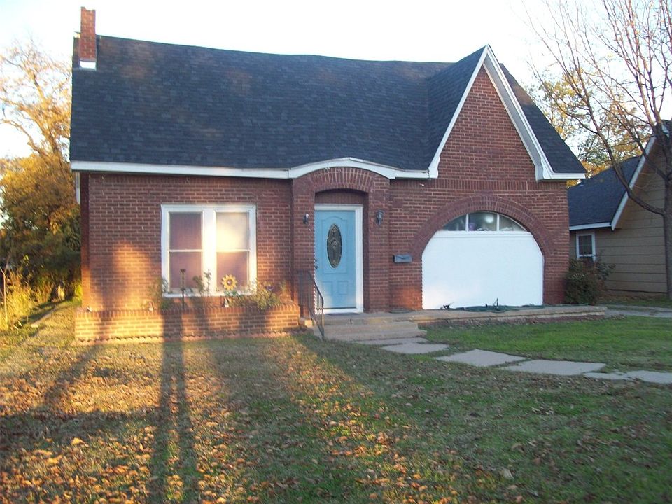 1st image of 1812 4th St