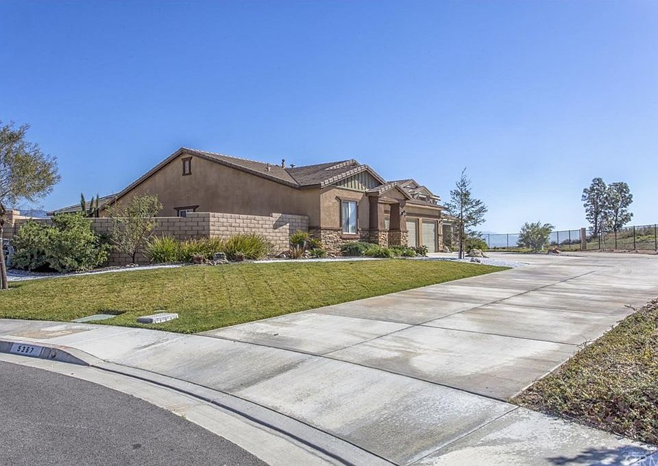 1st image of 5367 N Valles Dr