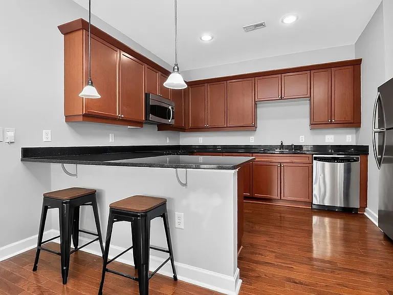 1829 Kenilworth Ave #B-209 — Photo 5