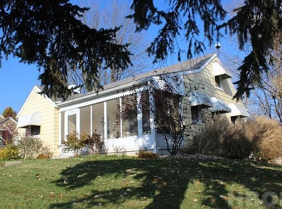 2nd image of 208 W Church St