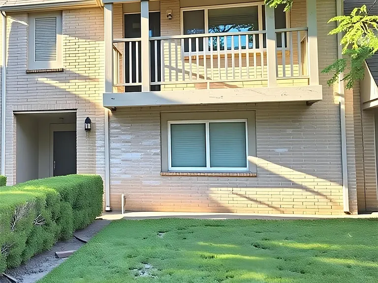 2129 Shiveley Cir — Photo 1