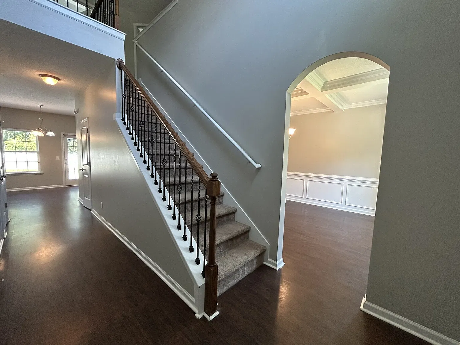 4 bed, 2.5 bath, 2248 sqft, $2,200 — Photo 2