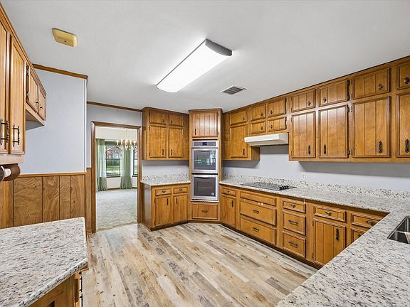 4th image of 7605 Becky Ln