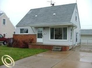 29010 Cambridge St, Garden City, MI 48135