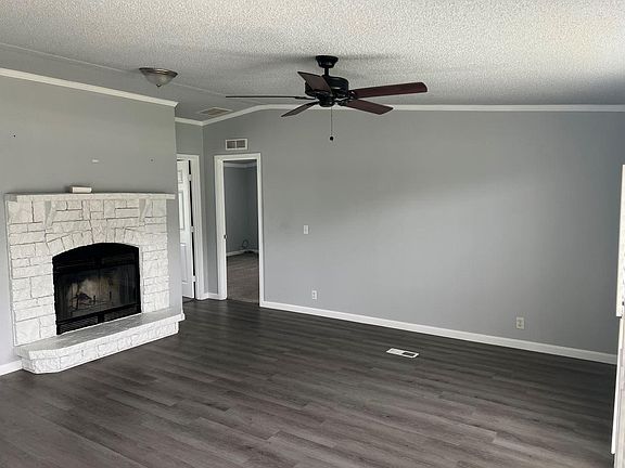 4th image of 112 Brighton Oaks Dr