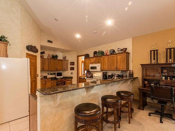 5th image of 8624 Summerville Pl