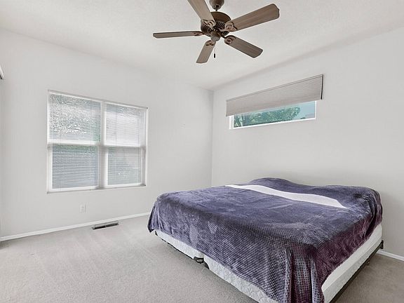 5th image of 12704 Colony Pl NE