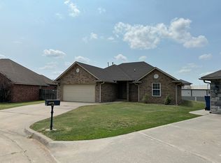 4428 Peachtree Dr, Shawnee, OK 74804