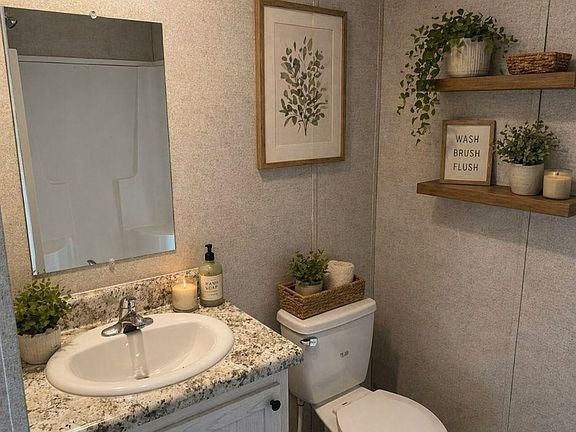 5th image of 1250 Lakeview Dr #32