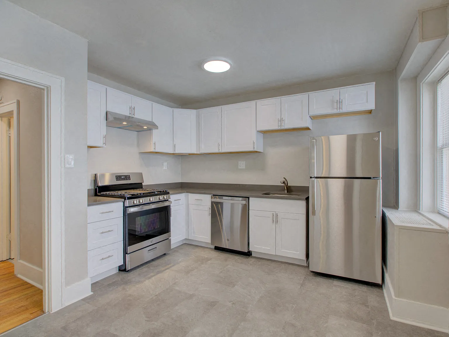 1035 Pearl Street — Photo 4
