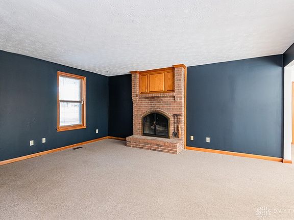 4th image of 2076 Granada Dr