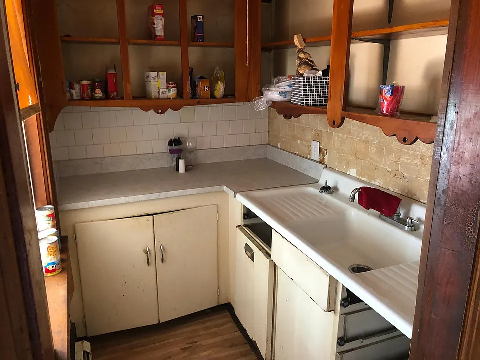 KITCHEN ALCOVE