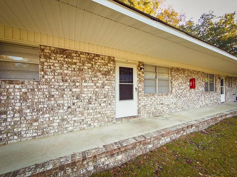 1521 N Avalon Cir — Photo 10