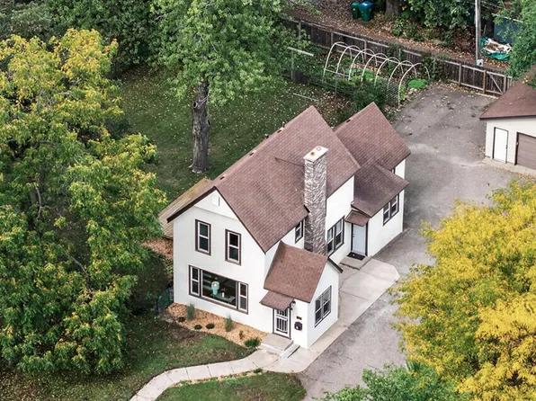 7418 Edgebrook Dr, Saint Louis Park, MN 55426