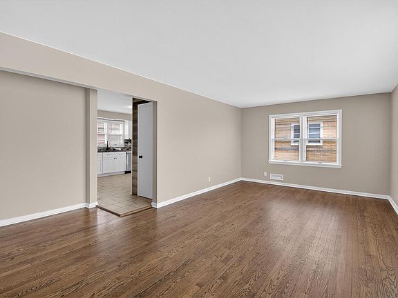 5th image of 2303 Lawn STREET