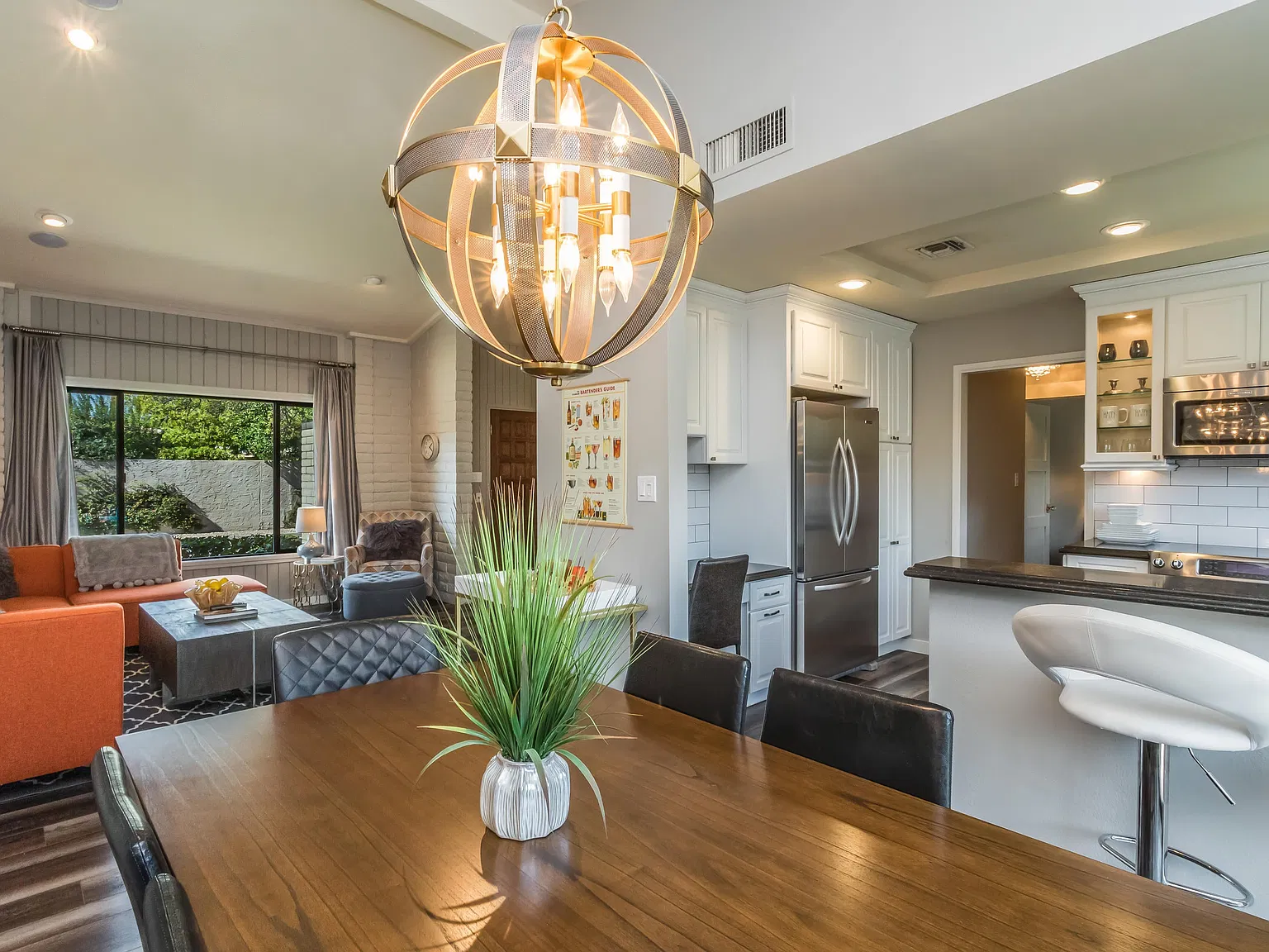 2 bed, $6,000 — Photo 1