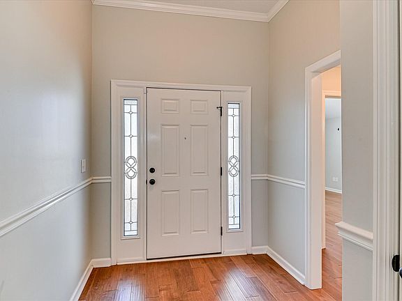 5th image of 224 Baylor Drive