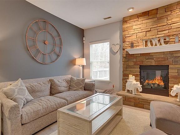 5th image of 10634 Durrey Ct