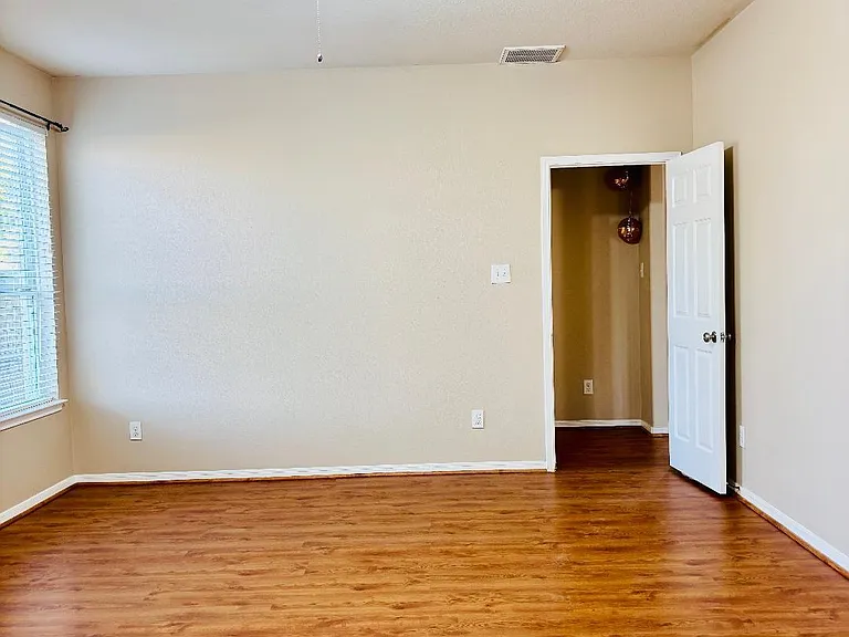 9947 Valance Way — Photo 16