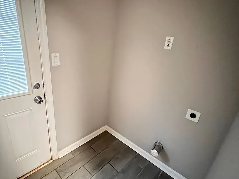 130 Crescent Cir — Photo 9