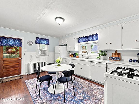 5th image of 22 Old Sullivan St