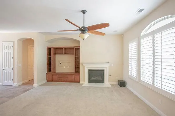 5895 N Torrey Pines Ave — Photo 9