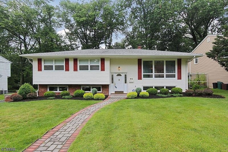 1st image of 35 Conforti Ave