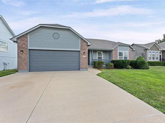 2nd image of 523 Cedar Falls Ct