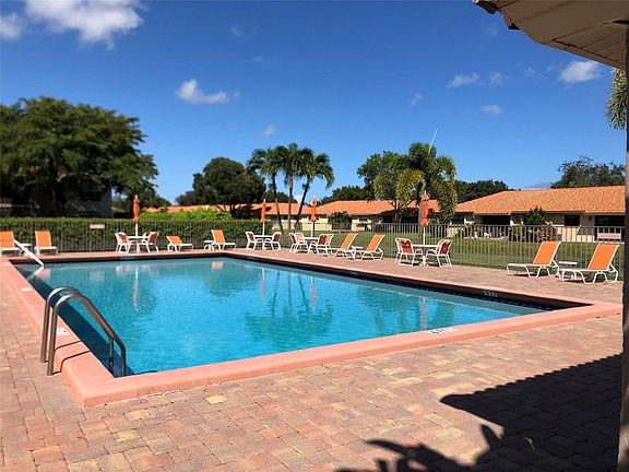 4th image of 9905 Pineapple Tree Drive #212