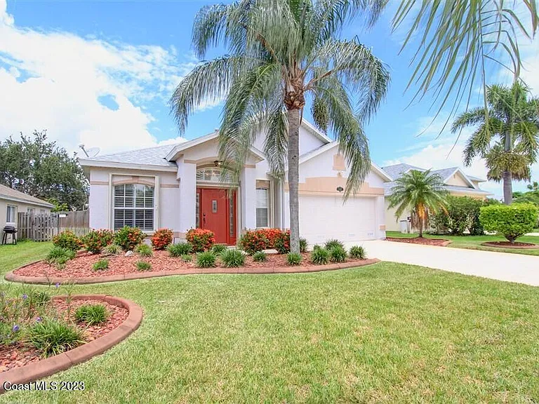 1648 Kestrel Ct — Photo 37