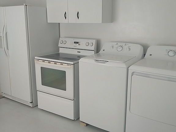 3rd image of 7105 Wayne Ave