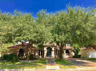 8111 Estate Dr, Laredo, TX 78045