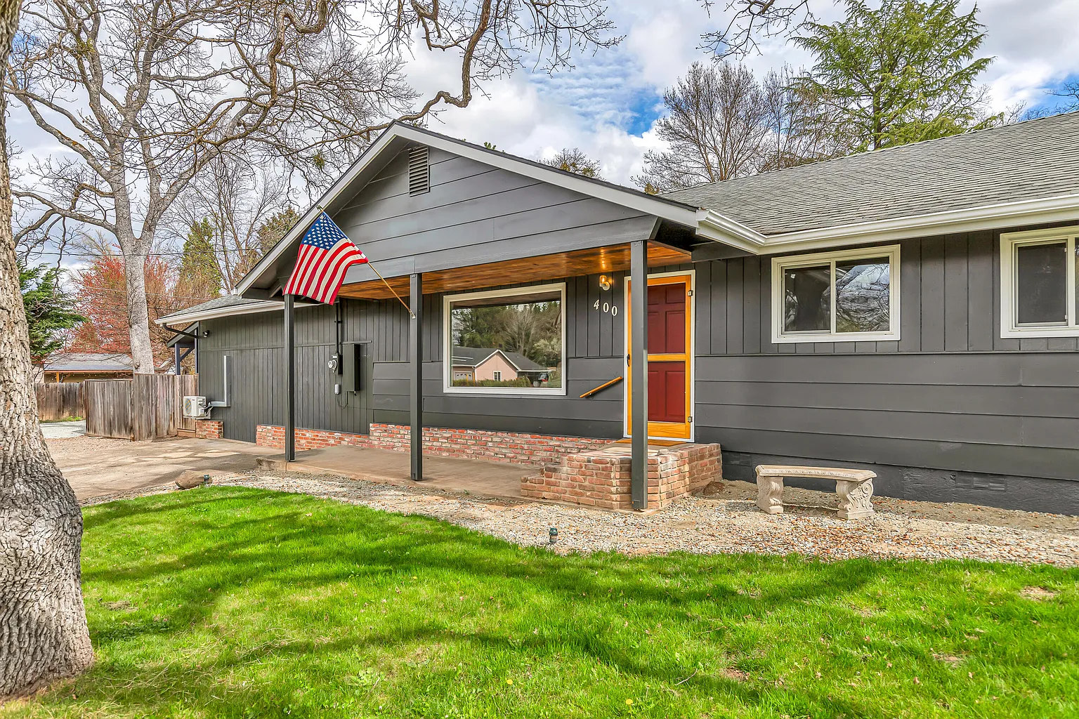 400 Sunrise Ave photo 1