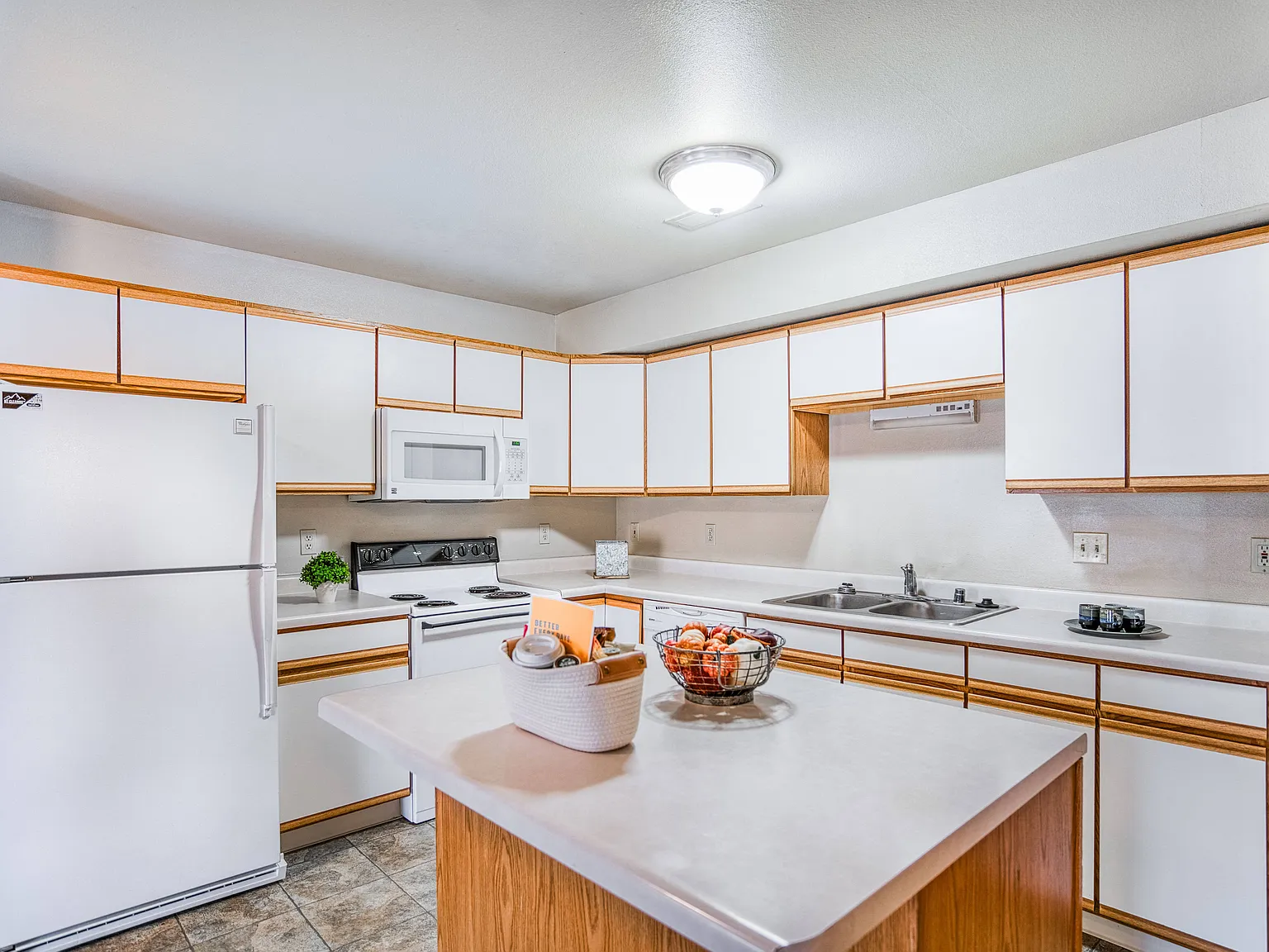 Rocky Meadows Apartments — Photo 2