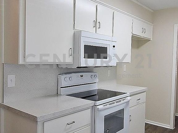 5th image of 1111 Lynn St #A