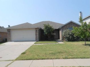 2143 Oryx Ln, Grand Prairie, TX 75052
