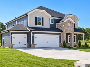 302 Barrow Meadows Dr, Zebulon, NC 27597