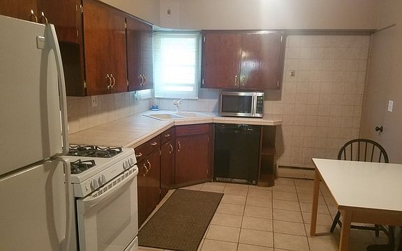 5th image of 826 S Fulton Ave