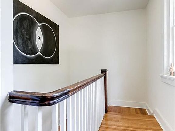 2nd image of 1025 Taylor Ave #2