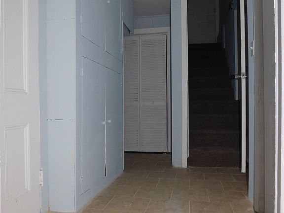 3rd image of 13 Holland Ave