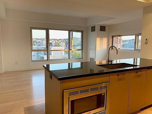 1st image of 560 Carroll St APT 7A