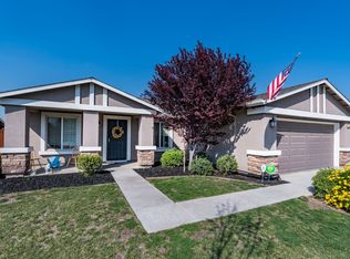 5243 E Hoxie Ave, Fresno, CA 93725