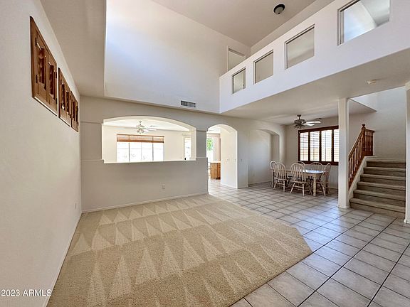 3rd image of 423 W MOUNTAIN SAGE Drive