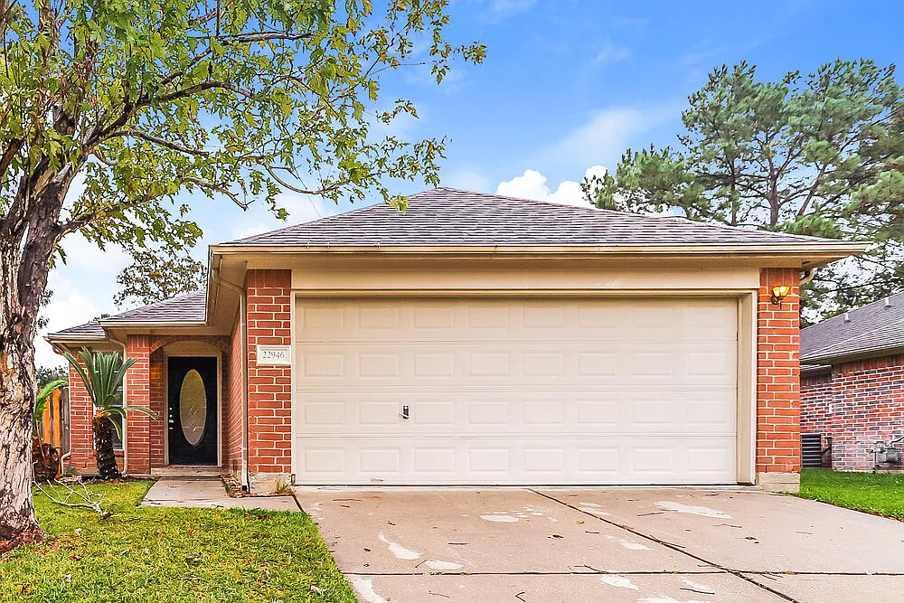 3 bed, 2.0 bath, 1161 sqft, $1,825 — Photo 1